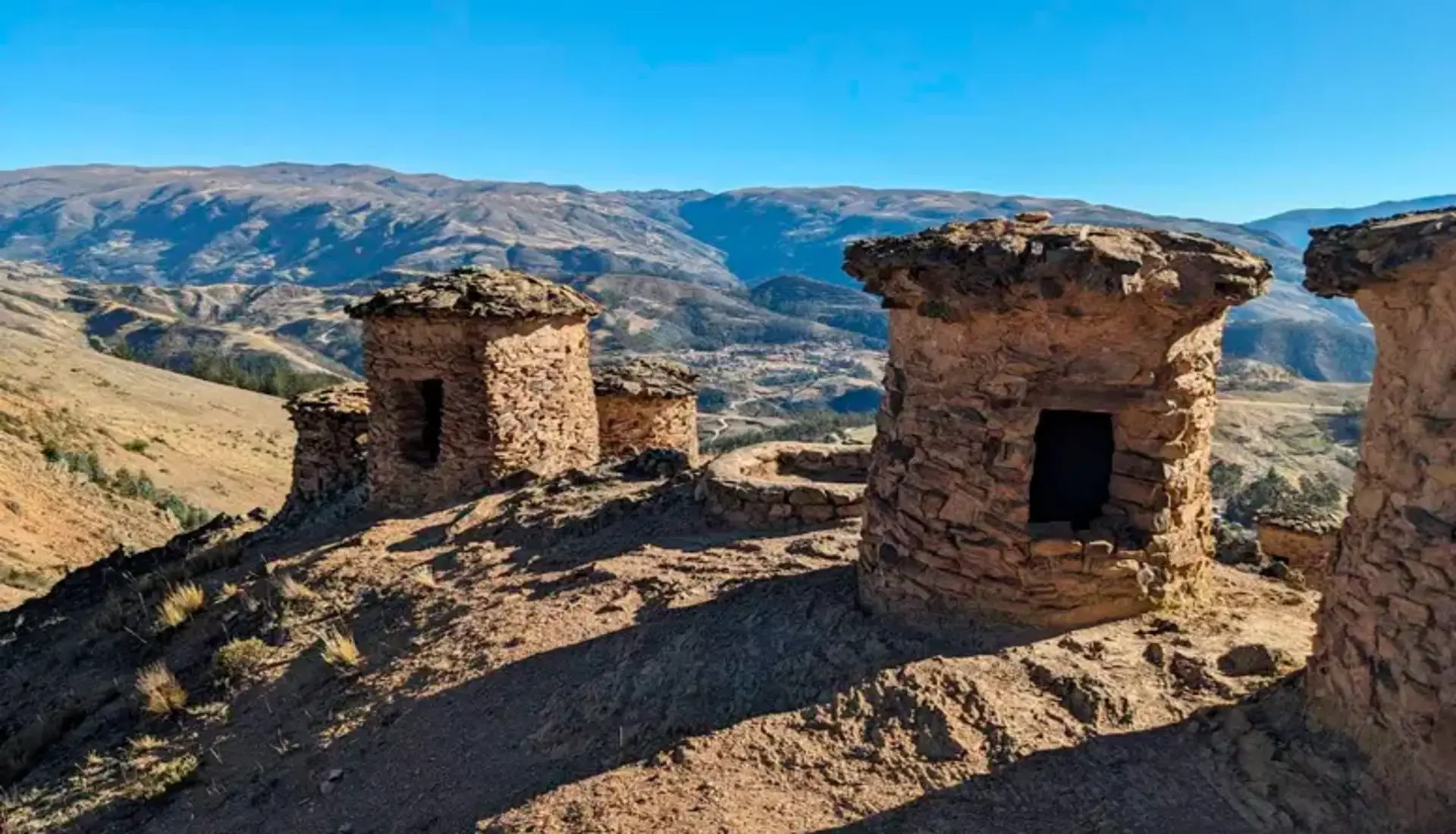 Paucartambo chullpas ninamarca manu jungle trips amazon peru travellers manu jungle expeditions cusco